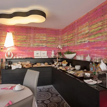 Du Cheval Blanc Depuis 1785 Вестхальтен