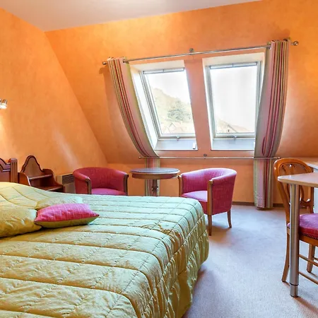 Du Cheval Blanc Depuis 1785 Westhalten